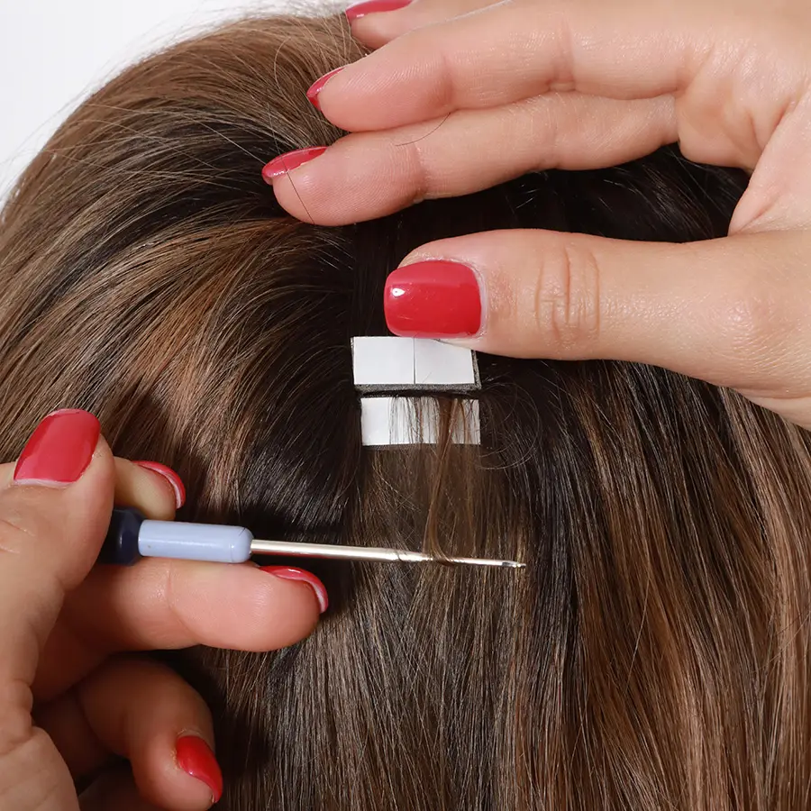 Professionelle Anwendung des Hairwear-Systems bei Haarverlust und dünnem Haar im Friseursalon Stadtroda